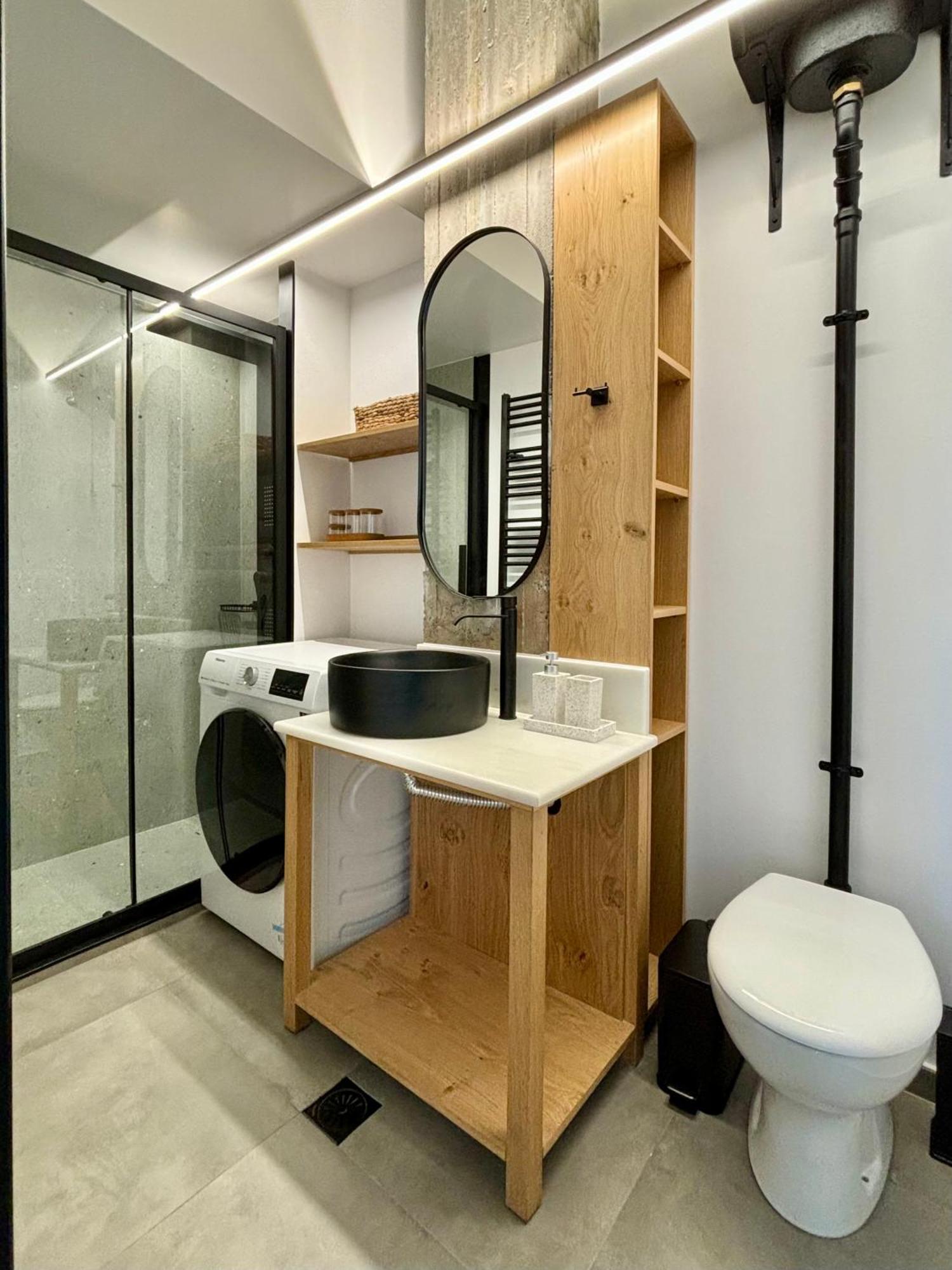 Industrial Loft Comfort Living Iraklio Exterior foto